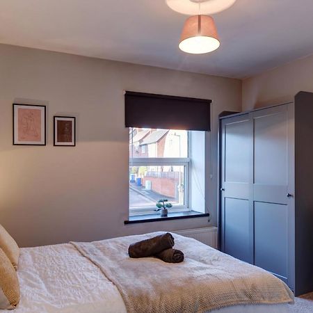 Cosy 2 Bed Home Chesterfield Extérieur photo