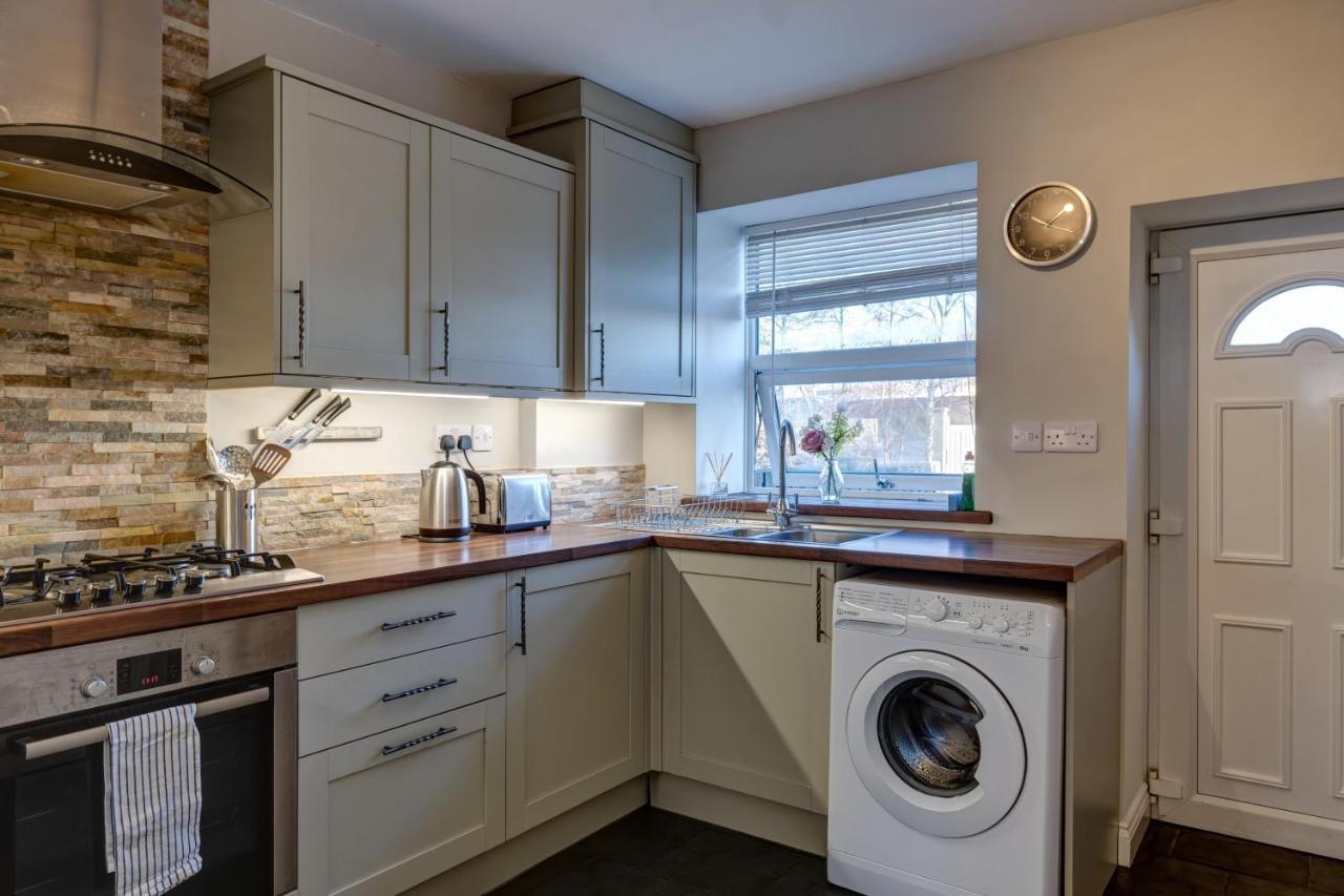 Cosy 2 Bed Home Chesterfield Extérieur photo
