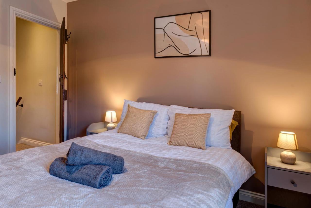 Cosy 2 Bed Home Chesterfield Extérieur photo