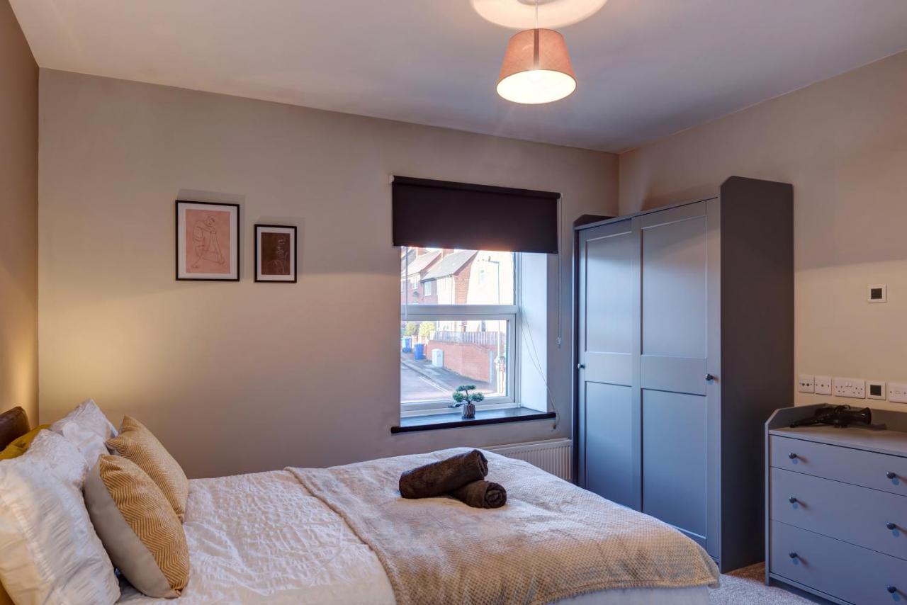 Cosy 2 Bed Home Chesterfield Extérieur photo